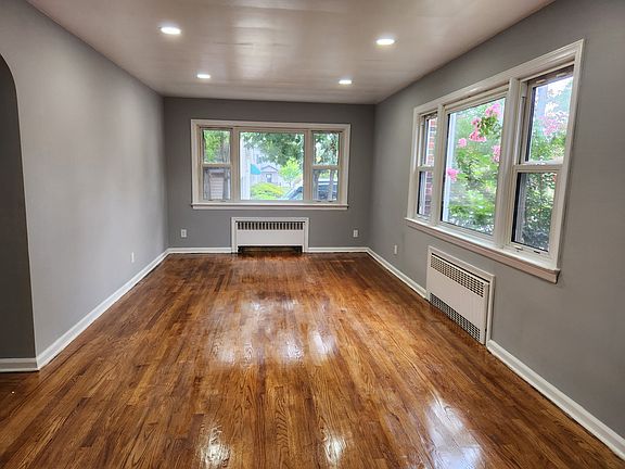 2nd image of 546 Cleveland Ave #1