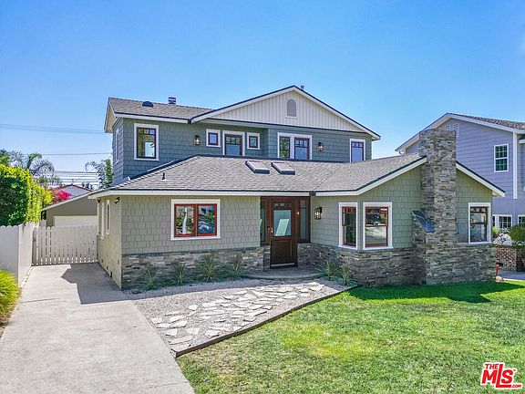 3rd image of 12612 Preston Way