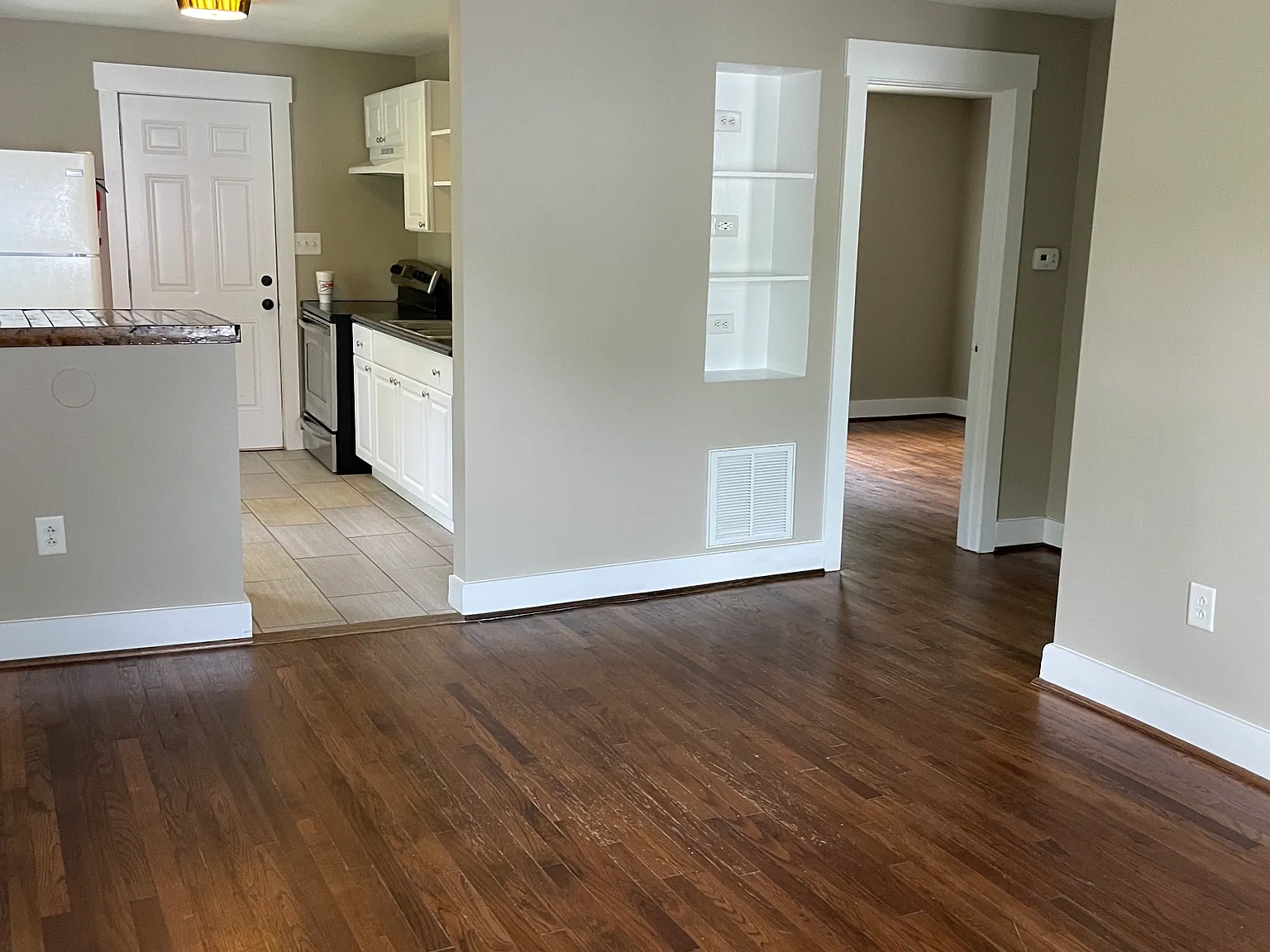 2 bed, 750 sqft, $1,175 — Photo 4