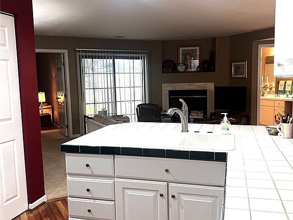 3rd image of 205 S Aspen Ct Unit 3