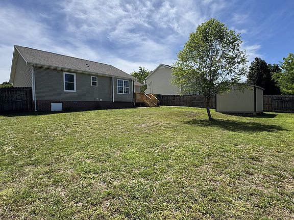 5th image of 979 Roedeer Dr