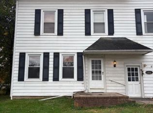 410 Main St, Three Bridges, NJ 08887