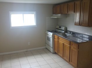 192 E Sharpnack St, Philadelphia, PA 19119