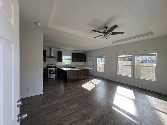 4th image of 237 Mansfield Dr #A