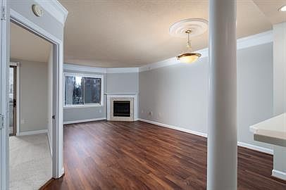 1st image of 901 N Monroe St APT 202