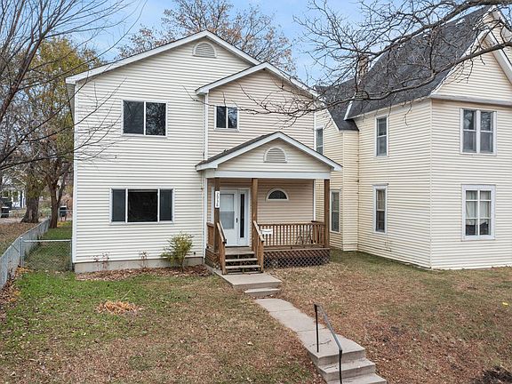 4th image of 2938 Bryant Ave N