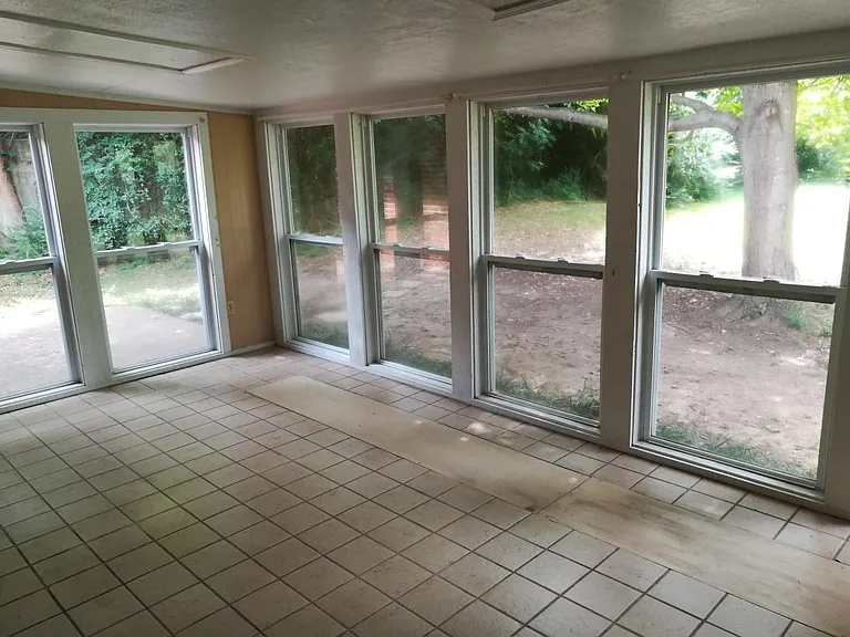 5604 Gordon Ln — Photo 17