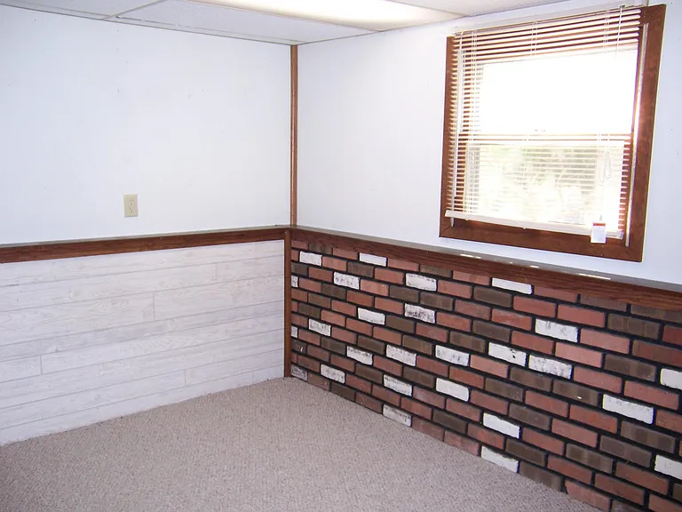 1801 Johnson Dr — Photo 6