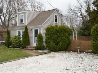 77 Raymond St, Fairhaven, MA 02719