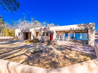 901 Los Arboles Ave NW, Albuquerque, NM 87107