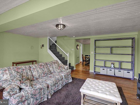 4th image of 302 Caldwell St