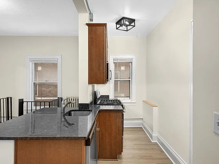 2875 Irving — Photo 16