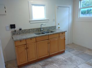 2200 E 32nd St, Oakland, CA 94602