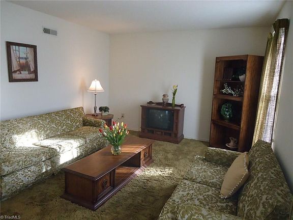3rd image of 5224 Lawndale Dr
