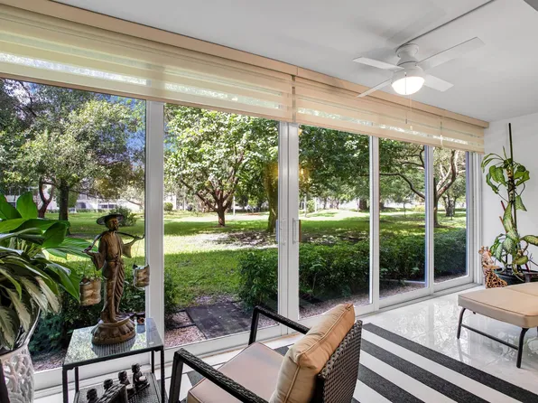 2403 Antigua #M1, Coconut Creek, FL 33066