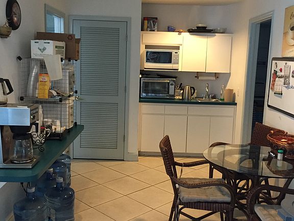 2nd image of 1001 St Petersburg Dr W