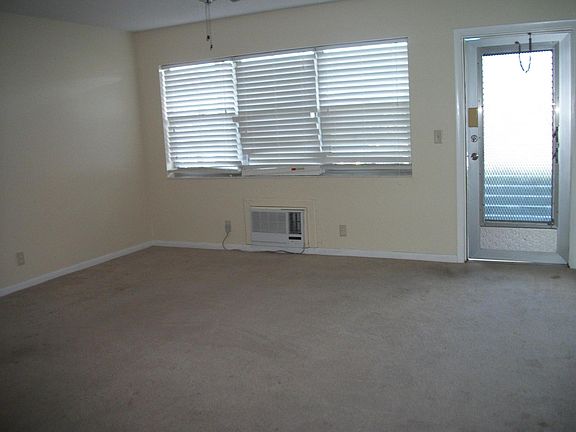 3rd image of 67 Kingswood D