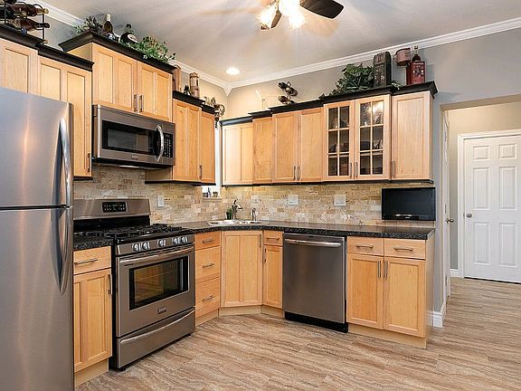 2nd image of 4134 Wilmington Ave
