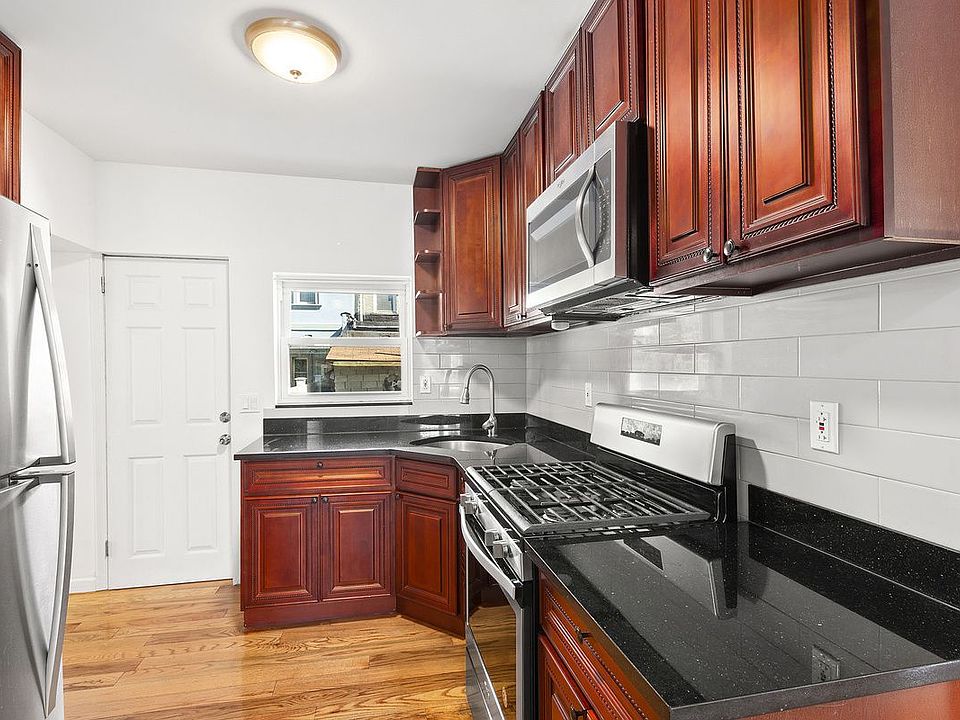 1st image of 22183 91st Ave #1