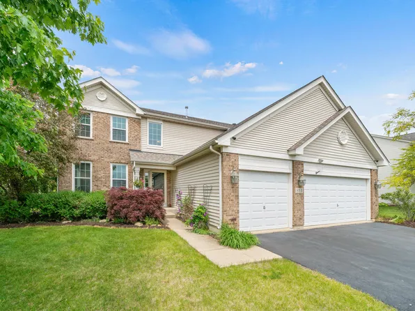 853 Prairie Crossing Dr, Yorkville, IL 60560