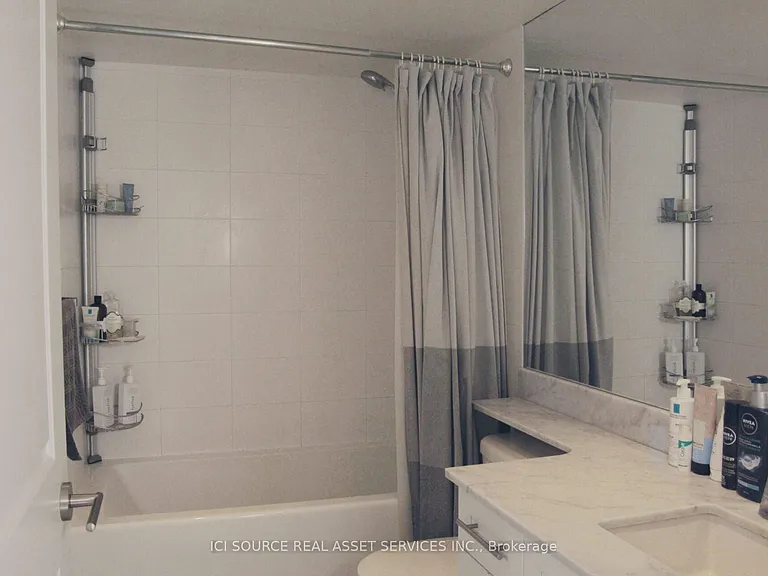 85 E Liberty St #1018 — Photo 7
