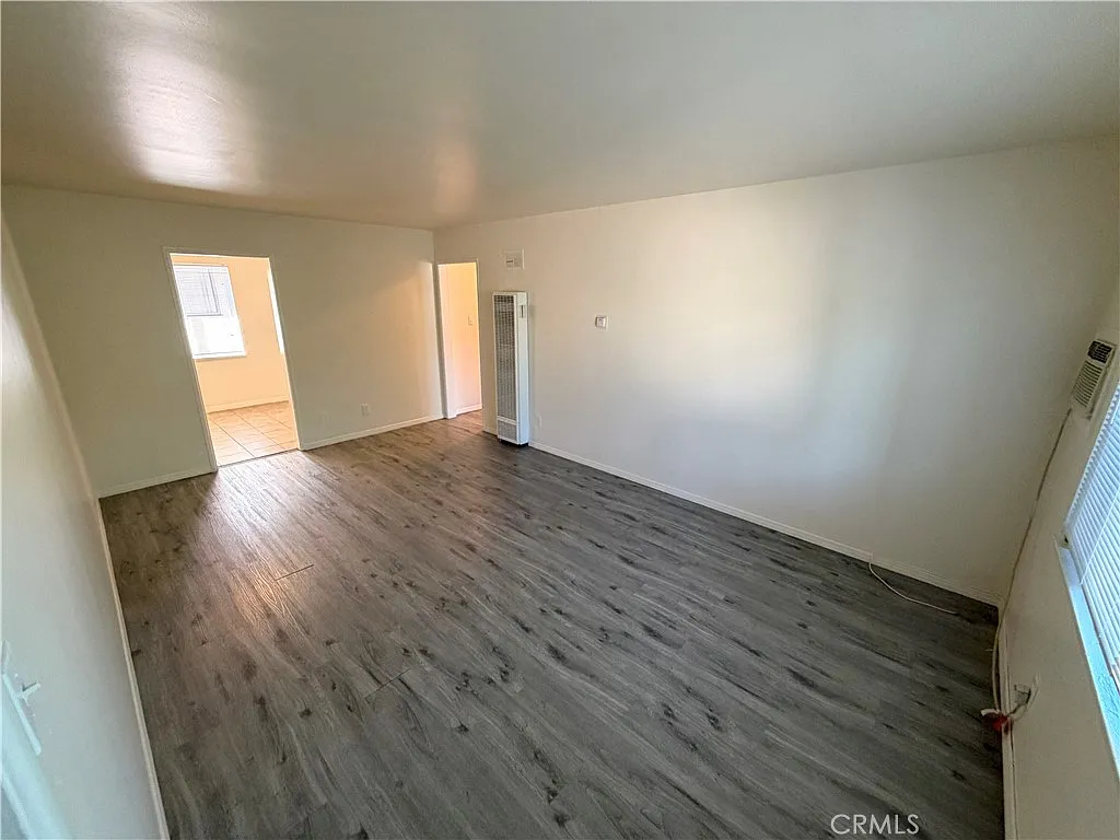 1 bed, 560 sqft, $1,550 — Photo 3