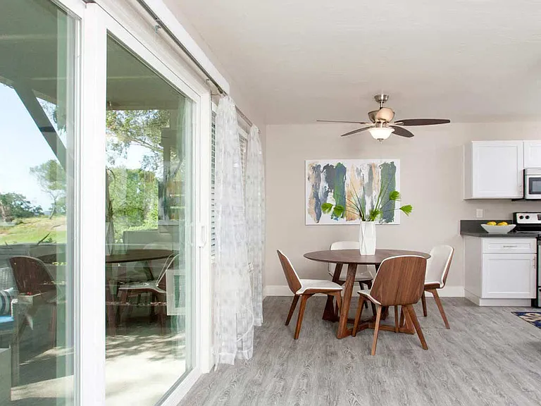 Stoneridge Luxury Apartments — Photo 10