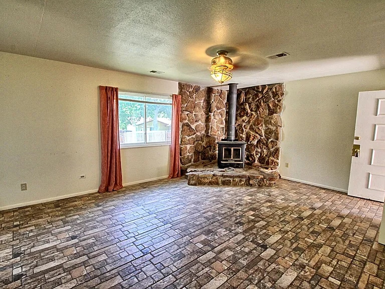 12177 E Hawaii Dr — Photo 10