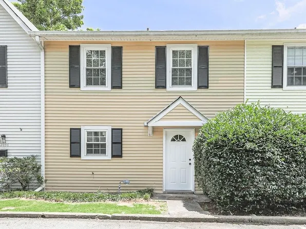 2858 Spring Villa Ln SE, Smyrna, GA 30080