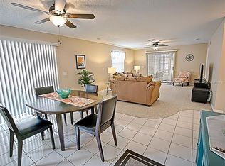 811 Las Cruces Ct, Lady Lake, FL 32159