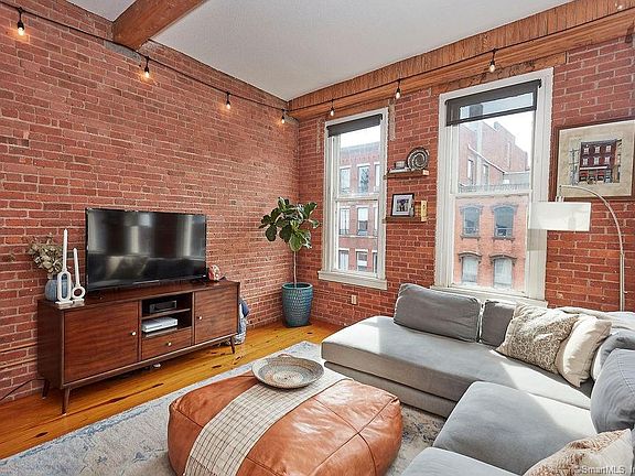5th image of 83 Washington St #3G