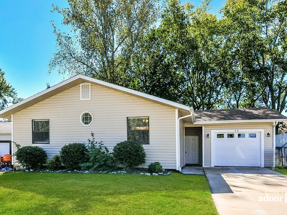20 Pheasant Ln