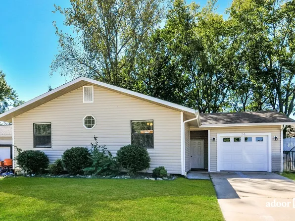 20 Pheasant Ln, Saint Peters, MO 63376