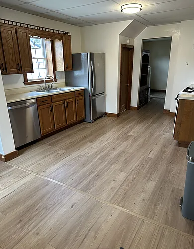 807 S Main St Photo 1