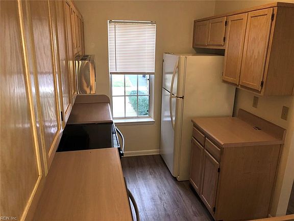 4th image of 1801 Grand Bay Dr