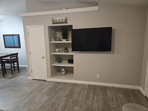 4th image of 3250 McCulloch Blvd N