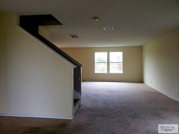 2nd image of 3816 Lantana St