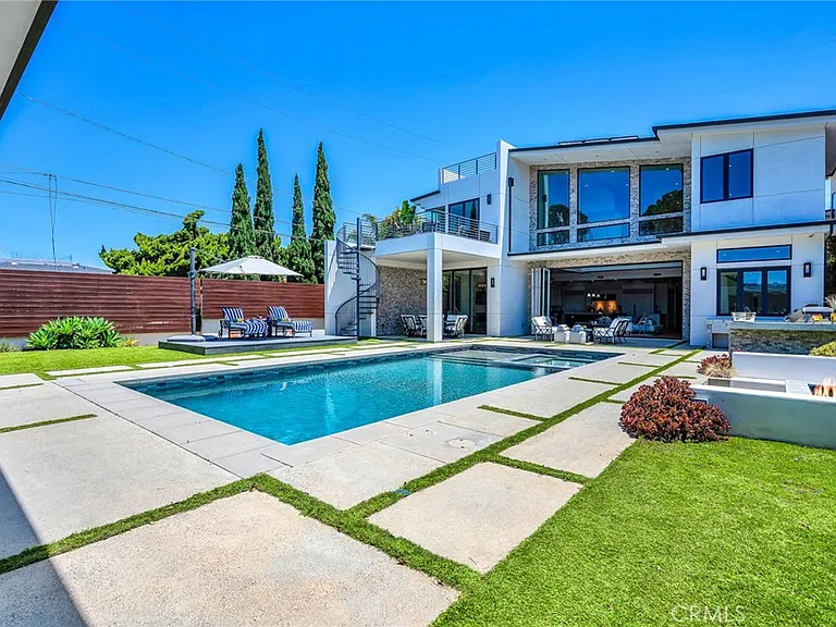 503 S Lucia Ave — Photo 3