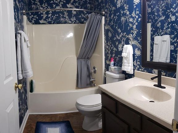 5th image of 4563 Twin Pines Dr