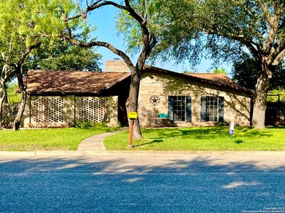 2 Nunn Pl, Uvalde, TX, 78801