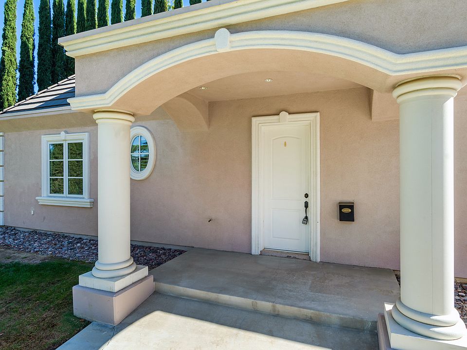 1st image of 1916 Country Club Ln #1