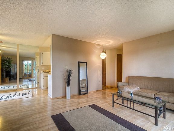 4th image of 10459 Des Moines Memorial Dr S APT 201