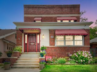 7316 S Paxton Ave, Chicago, IL