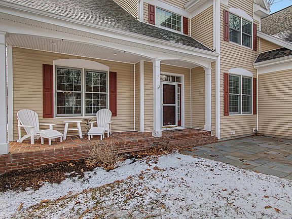 4th image of 7 Debra Drive