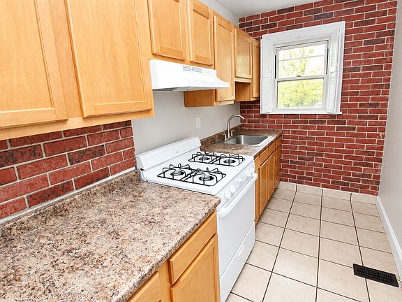 3rd image of 5535 Centre Ave APT 11