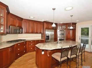 56 Morris Ave, Lake Grove, NY 11755