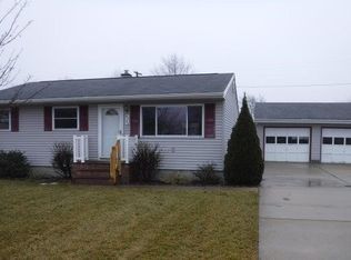 4346 Zander Dr, Bay City, MI 48706