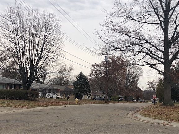 5th image of 11438 Framingham Dr