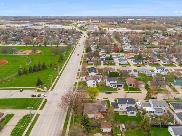 133 W Bell St, Neenah, WI 54956