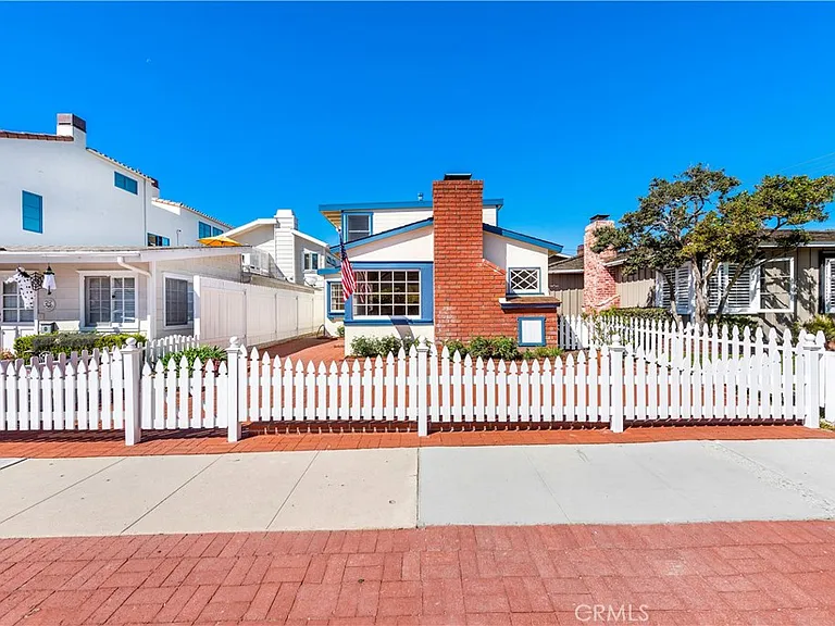 515 Carnation Ave — Photo 3